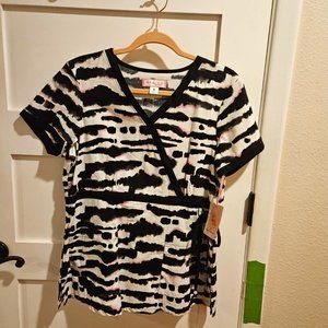 Koi by Kathy Peterson Mock Wrap Scrub Top Women’s M